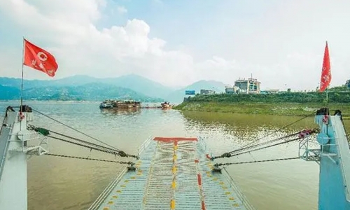 自驾车通道